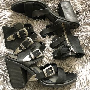 New Dolce Vita Size 9 Buckle Sandal Heels